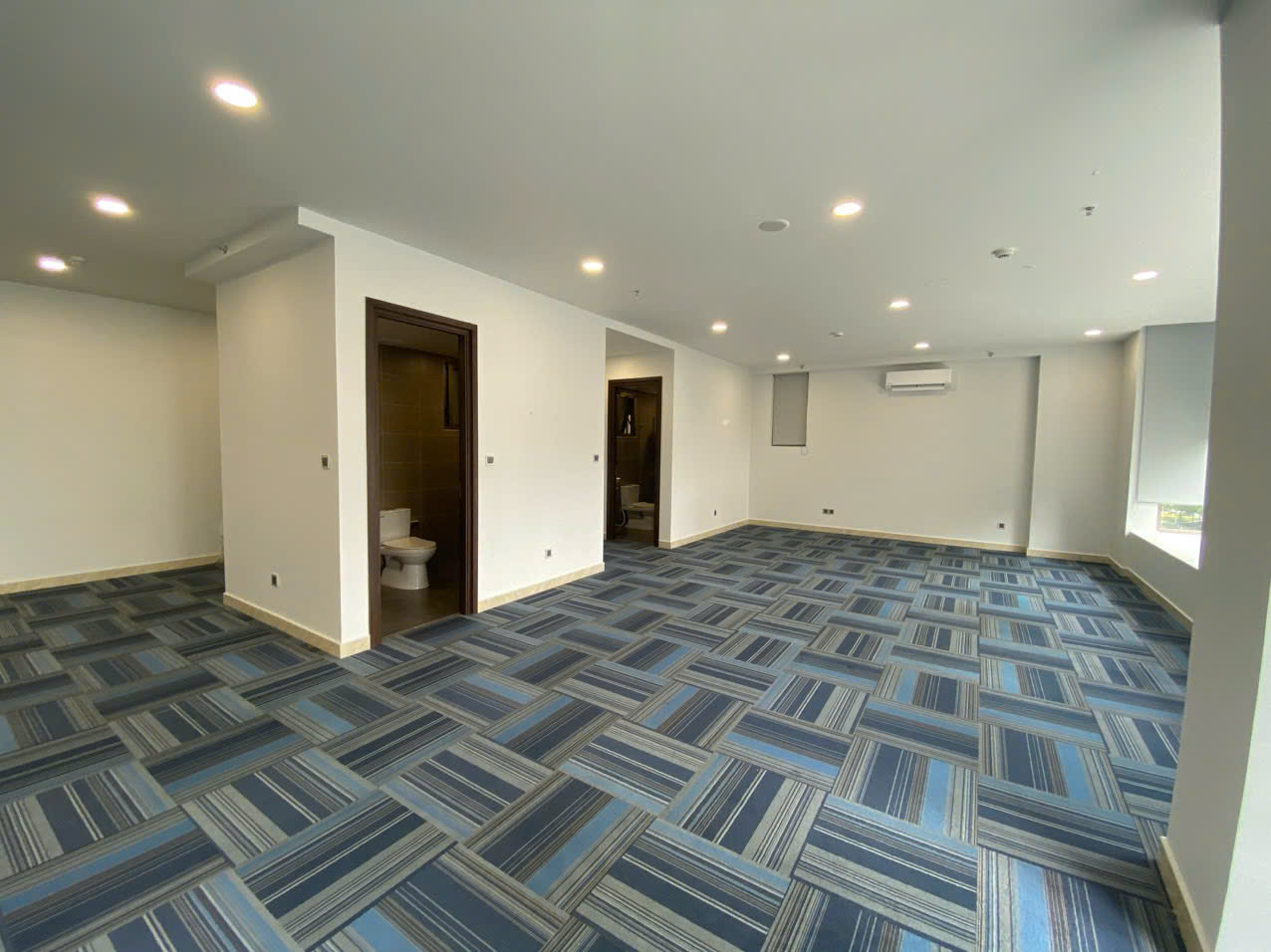 Không gian shophouse Midtown M8 The Peak sang trọng, phù hợp ở và làm văn phòng